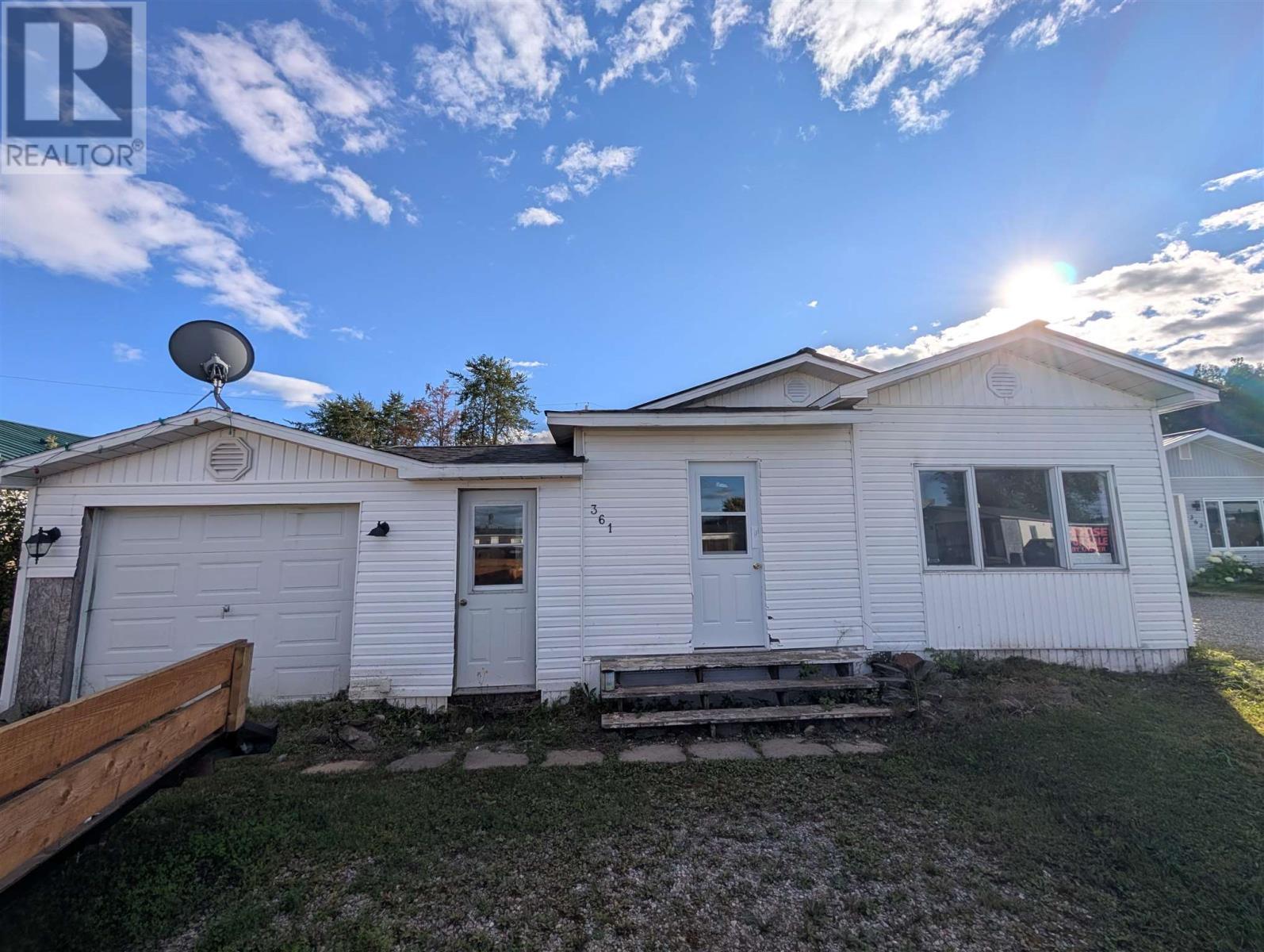 361 Des Saules Ave, Dubreuilville, Ontario  P0S 1B0 - Photo 1 - SM252690