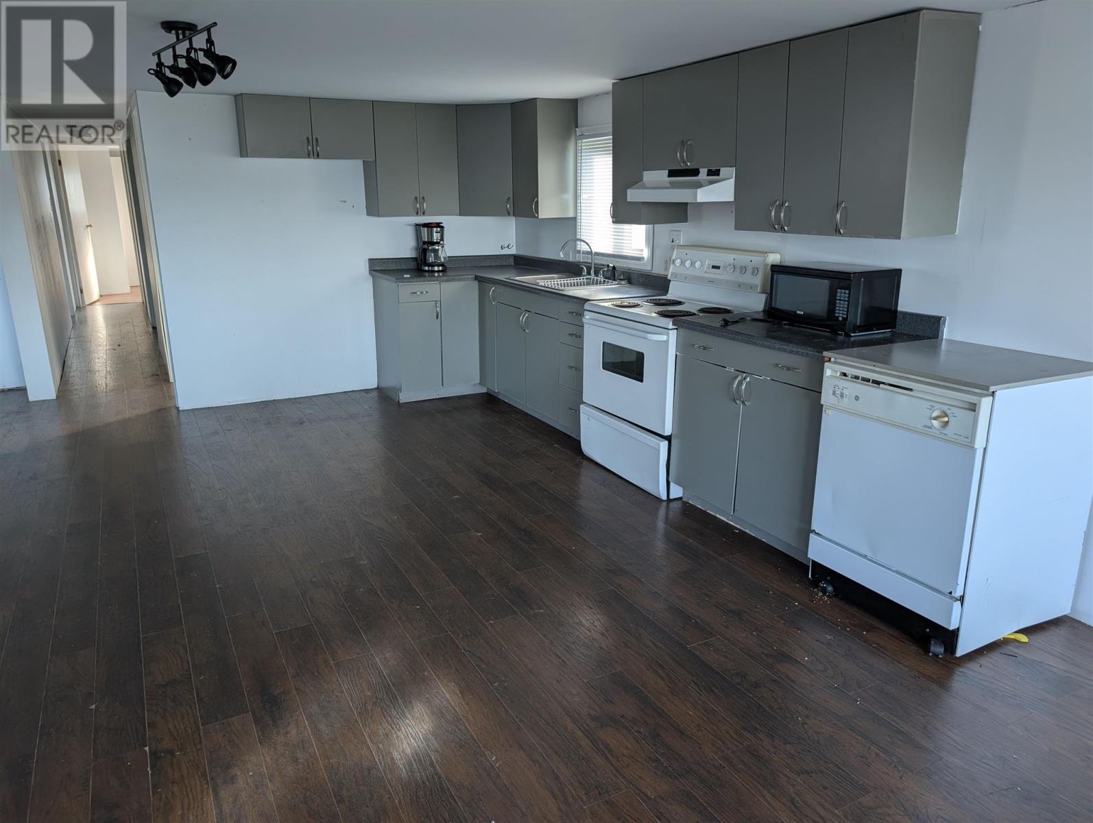 361 Des Saules Ave, Dubreuilville, Ontario  P0S 1B0 - Photo 5 - SM252690