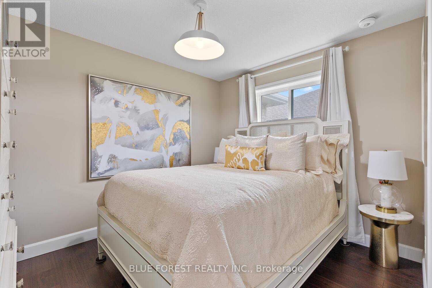 28 Weir Crescent, St. Thomas, Ontario  N5R 0L7 - Photo 22 - X12412664