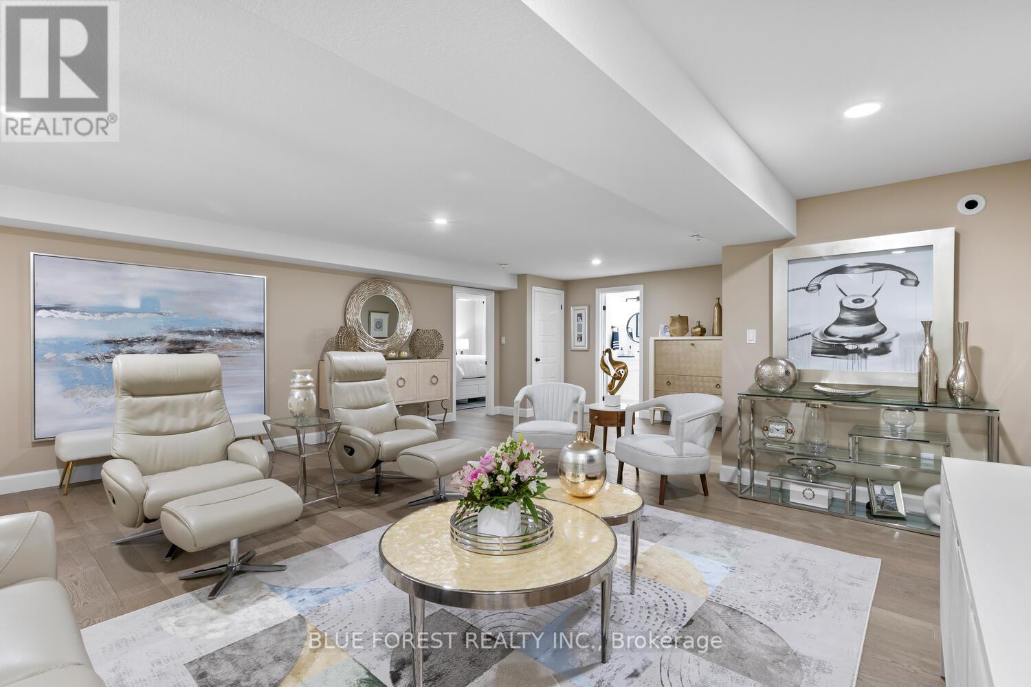 28 Weir Crescent, St. Thomas, Ontario  N5R 0L7 - Photo 27 - X12412664