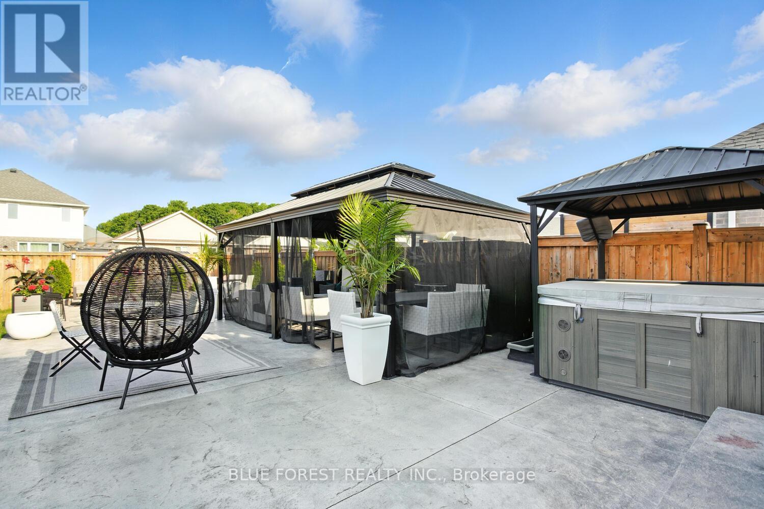 28 Weir Crescent, St. Thomas, Ontario  N5R 0L7 - Photo 41 - X12412664