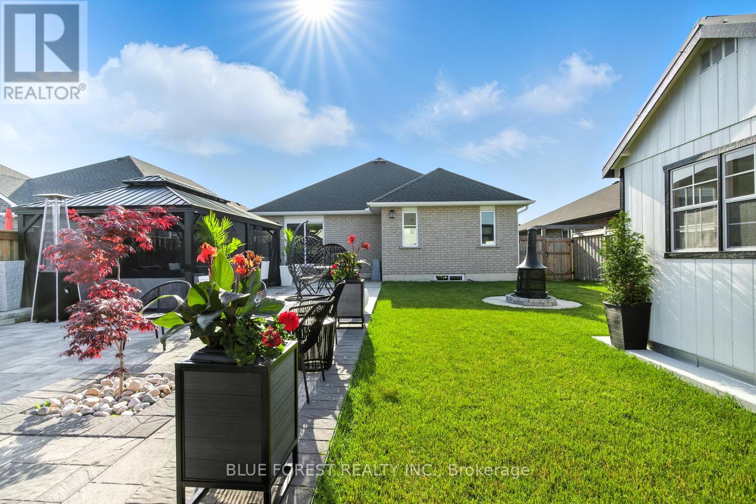 28 Weir Crescent, St. Thomas, Ontario  N5R 0L7 - Photo 47 - X12412664