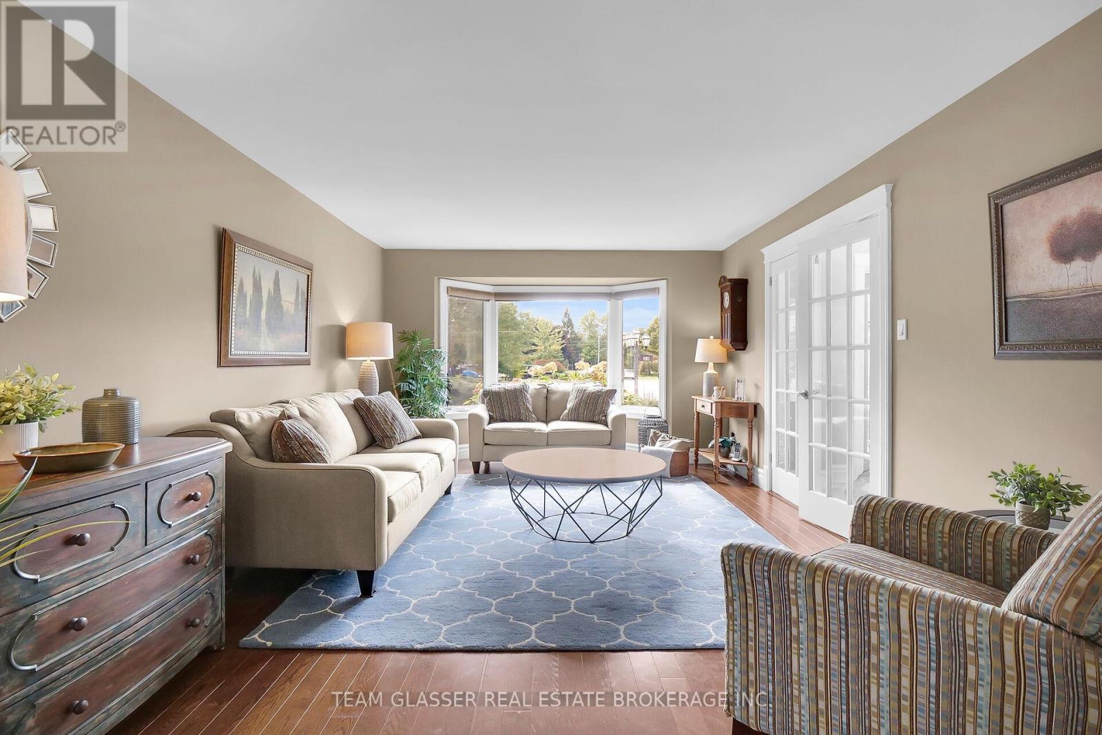 33 Hillcrest Court, Middlesex Centre, Ontario  N0L 1E0 - Photo 14 - X12412665