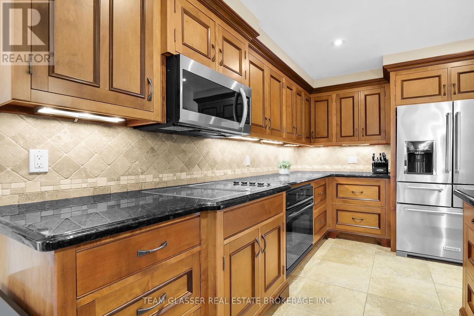 33 Hillcrest Court, Middlesex Centre, Ontario  N0L 1E0 - Photo 19 - X12412665