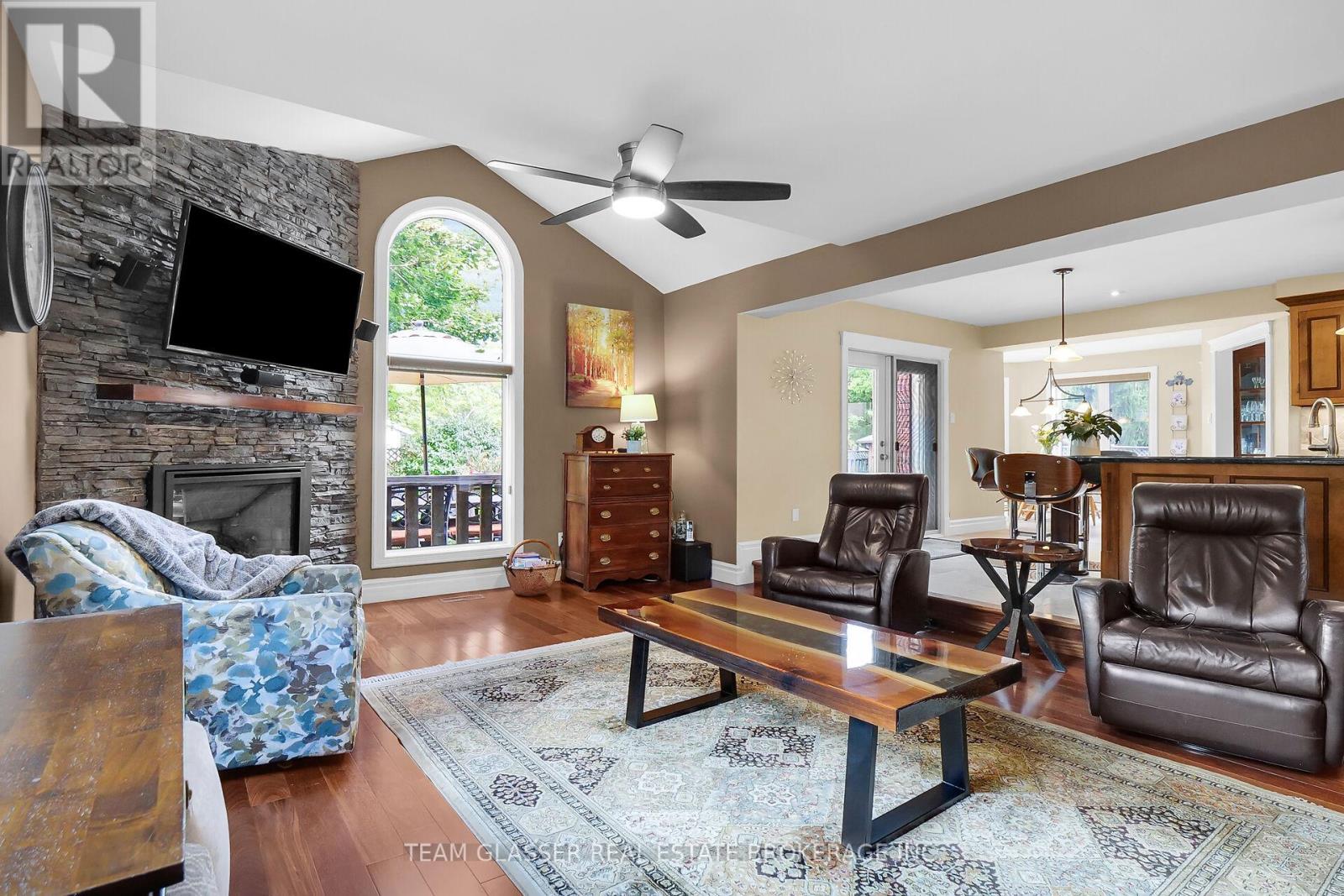 33 Hillcrest Court, Middlesex Centre, Ontario  N0L 1E0 - Photo 22 - X12412665