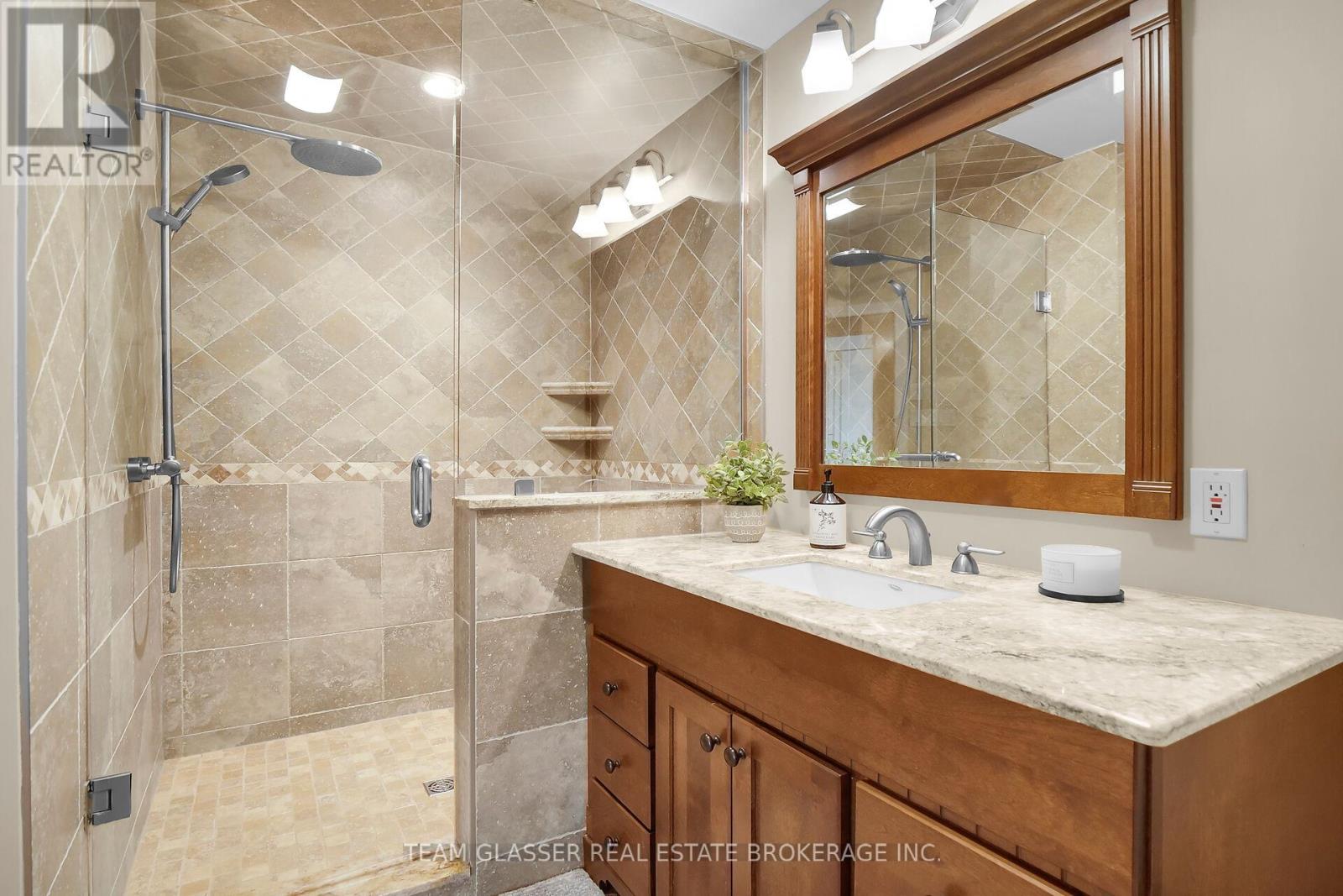 33 Hillcrest Court, Middlesex Centre, Ontario  N0L 1E0 - Photo 30 - X12412665