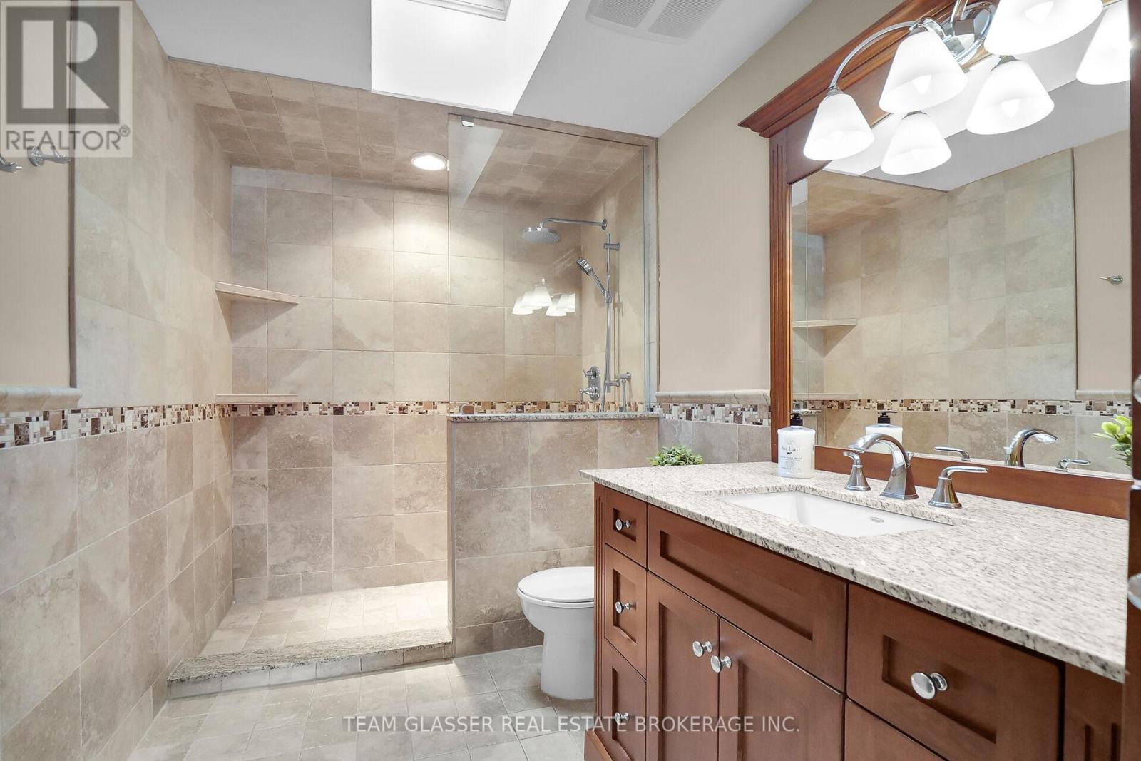 33 Hillcrest Court, Middlesex Centre, Ontario  N0L 1E0 - Photo 35 - X12412665