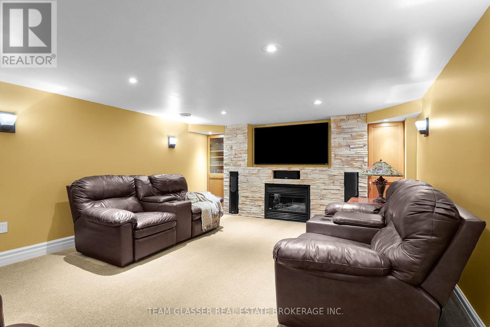 33 Hillcrest Court, Middlesex Centre, Ontario  N0L 1E0 - Photo 37 - X12412665