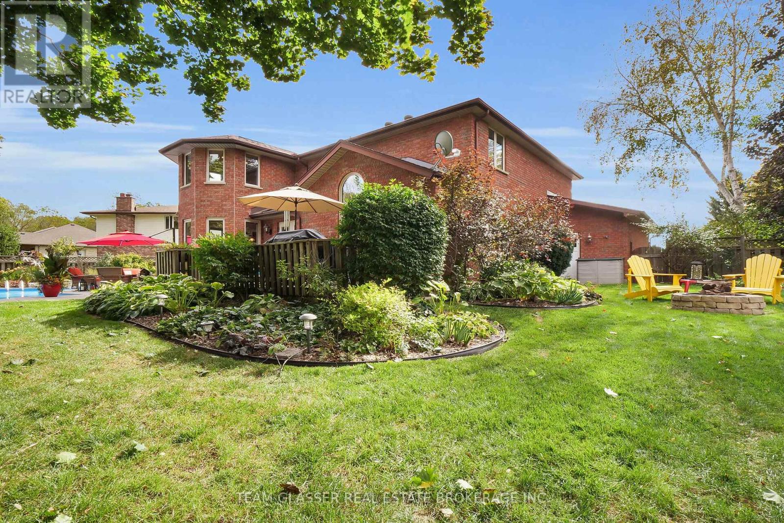 33 Hillcrest Court, Middlesex Centre, Ontario  N0L 1E0 - Photo 9 - X12412665
