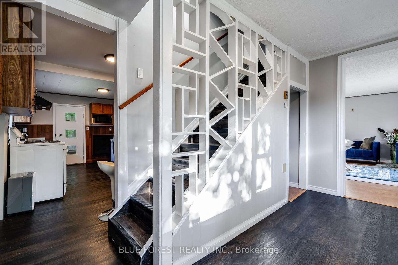 121 First Street, Chatham-Kent, Ontario  N8A 3R1 - Photo 7 - X12412703