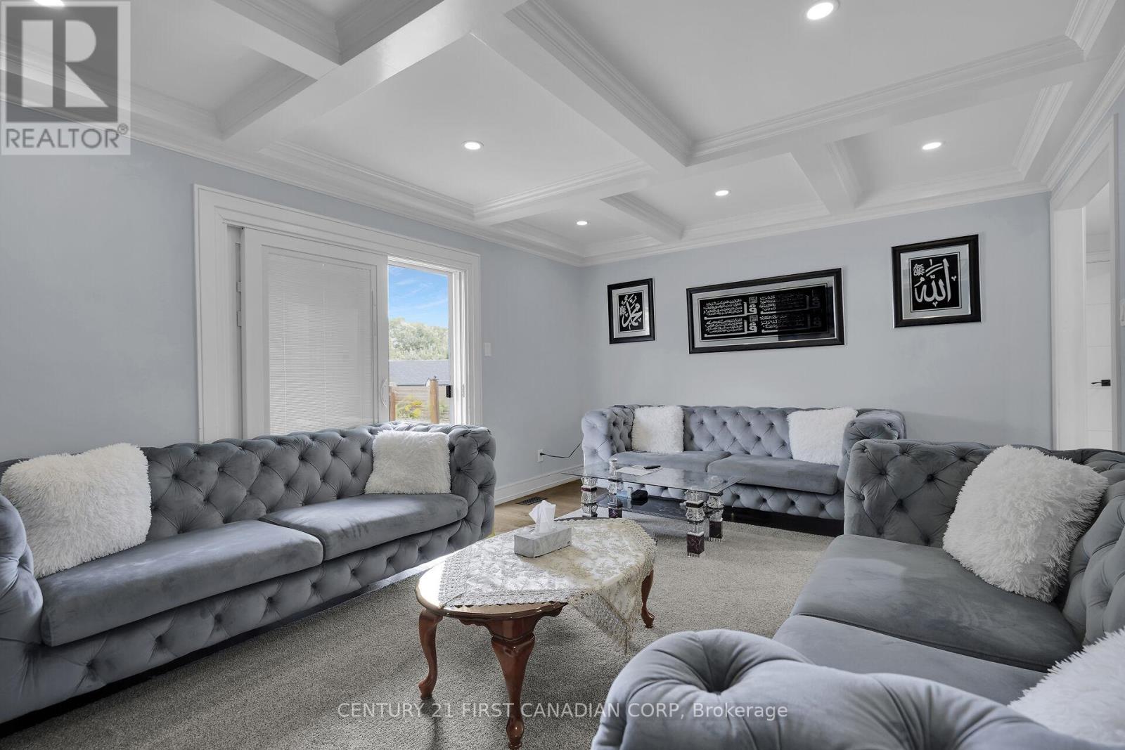 1027 Flintlock Court N, London North (North P), Ontario  N6H 4M3 - Photo 16 - X12412738