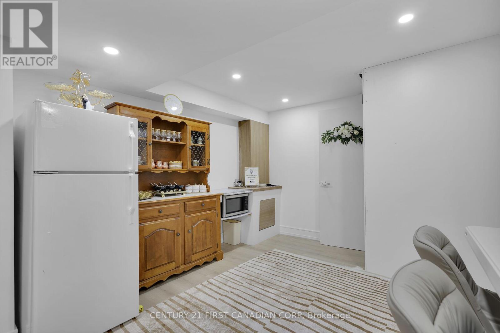 1027 Flintlock Court N, London North (North P), Ontario  N6H 4M3 - Photo 30 - X12412738