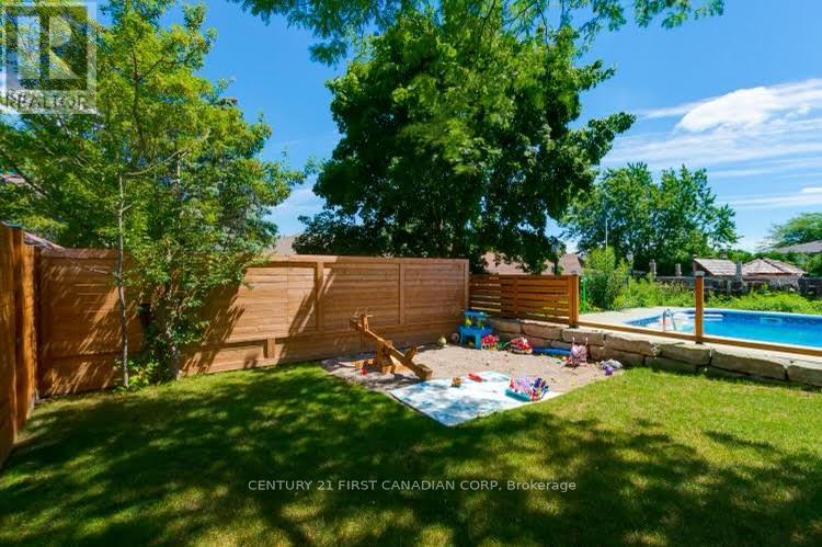 1027 Flintlock Court N, London North (North P), Ontario  N6H 4M3 - Photo 44 - X12412738