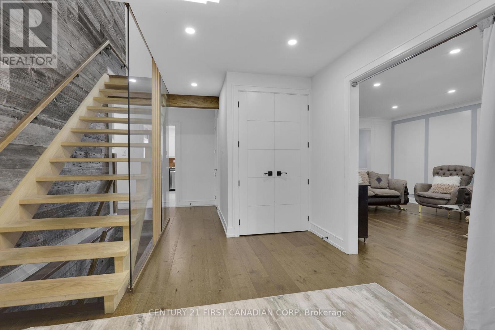 1027 Flintlock Court N, London North (North P), Ontario  N6H 4M3 - Photo 7 - X12412738