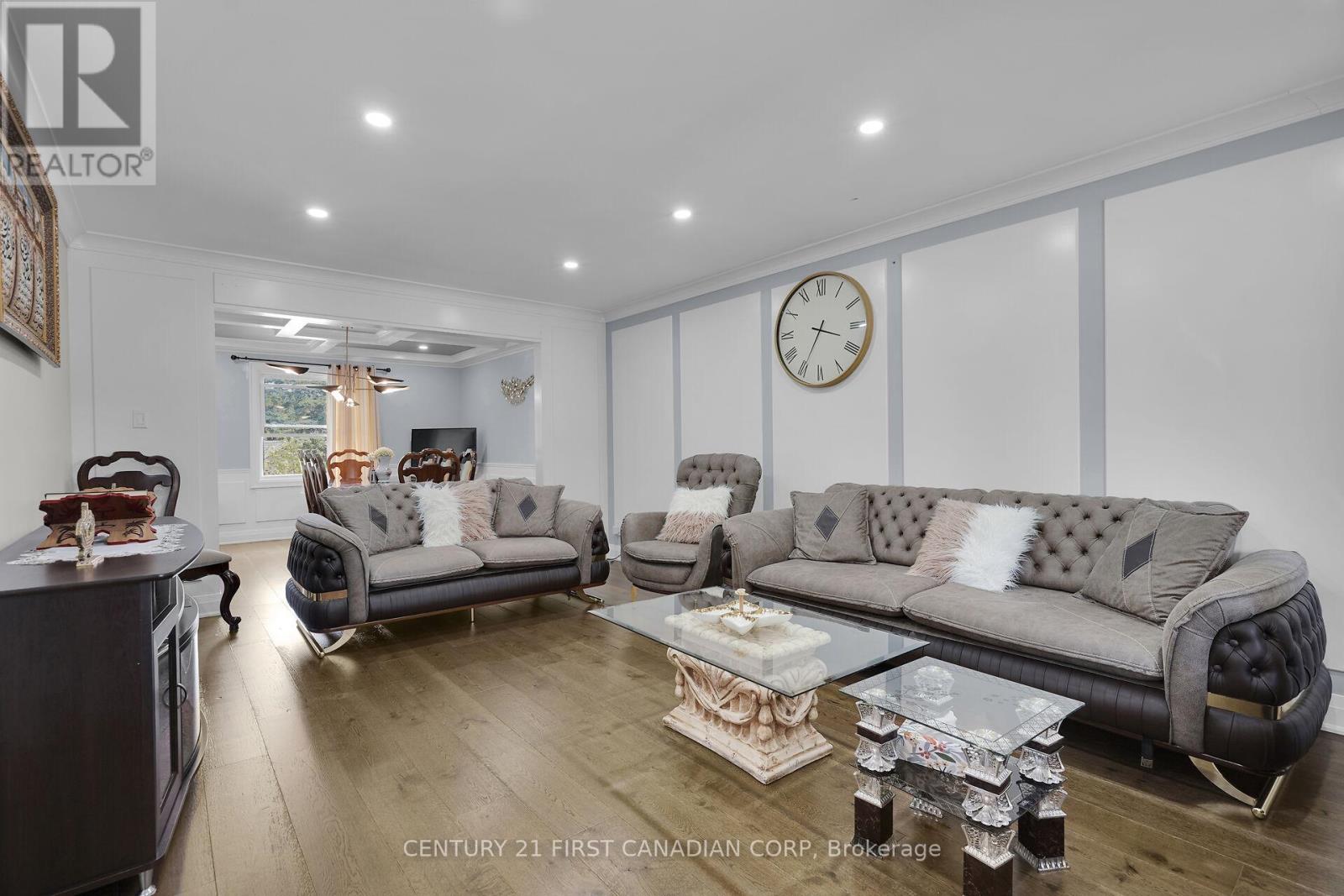 1027 Flintlock Court N, London North (North P), Ontario  N6H 4M3 - Photo 8 - X12412738