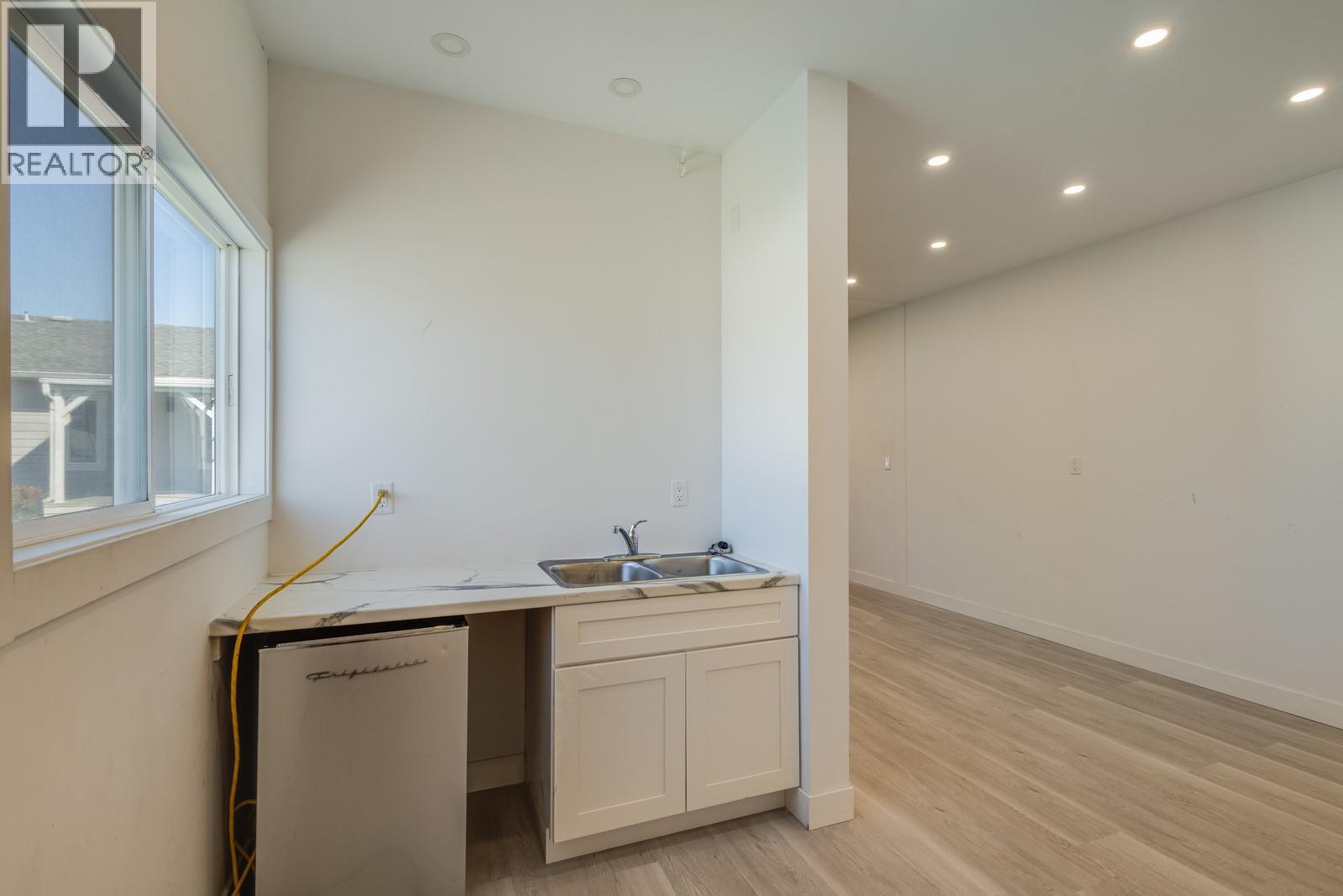 796 Hollywood Road N, Kelowna, British Columbia  V1X 5Y7 - Photo 42 - 10360271