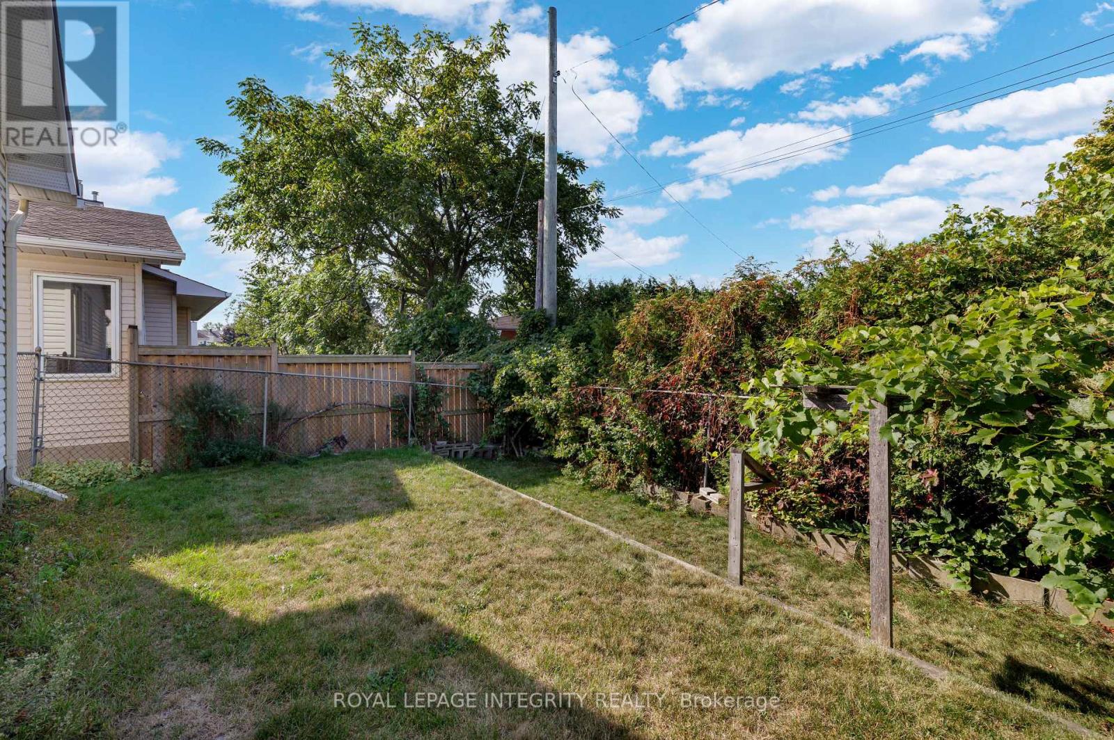 1979 Jasper Avenue, Ottawa, Ontario  K1V 0X9 - Photo 30 - X12412718