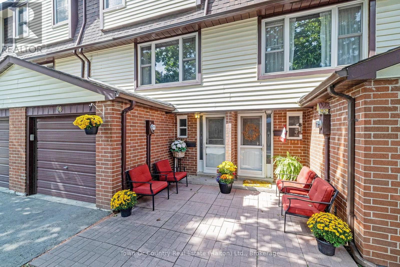 86 - 371 Bronte Street S, Milton, Ontario  L9T 3K5 - Photo 2 - W12412682