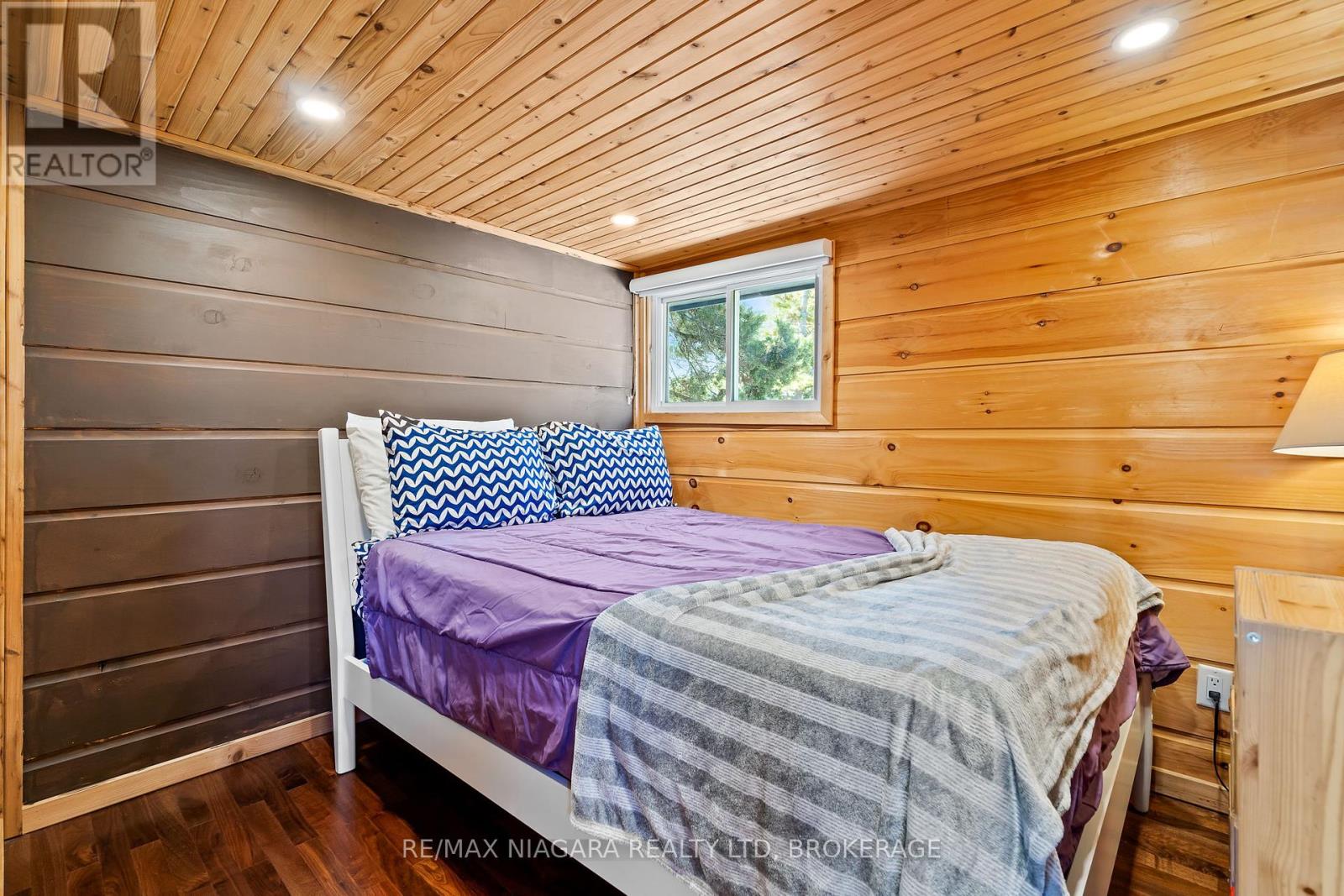 105 Lighthouse Drive, Haldimand (Dunnville), Ontario  N1A 2W6 - Photo 20 - X12412676