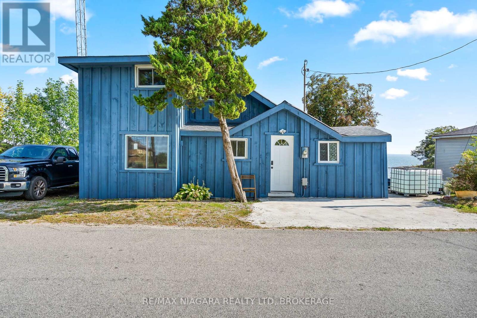 105 Lighthouse Drive, Haldimand (Dunnville), Ontario  N1A 2W6 - Photo 3 - X12412676