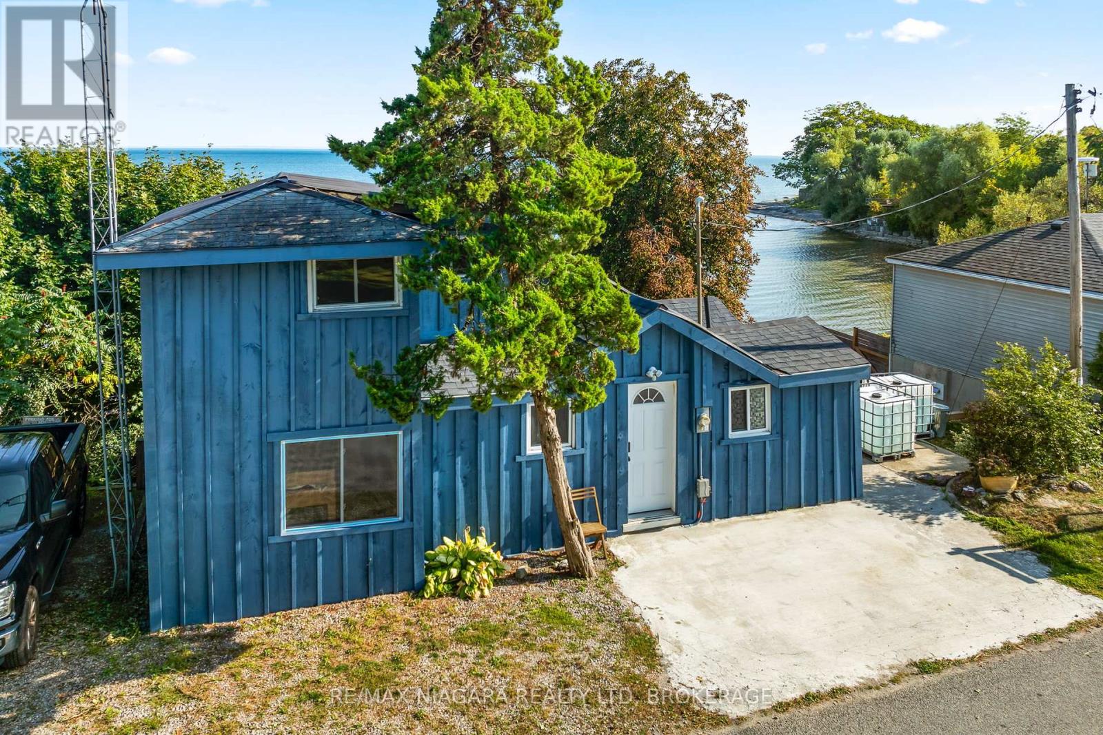 105 Lighthouse Drive, Haldimand (Dunnville), Ontario  N1A 2W6 - Photo 4 - X12412676