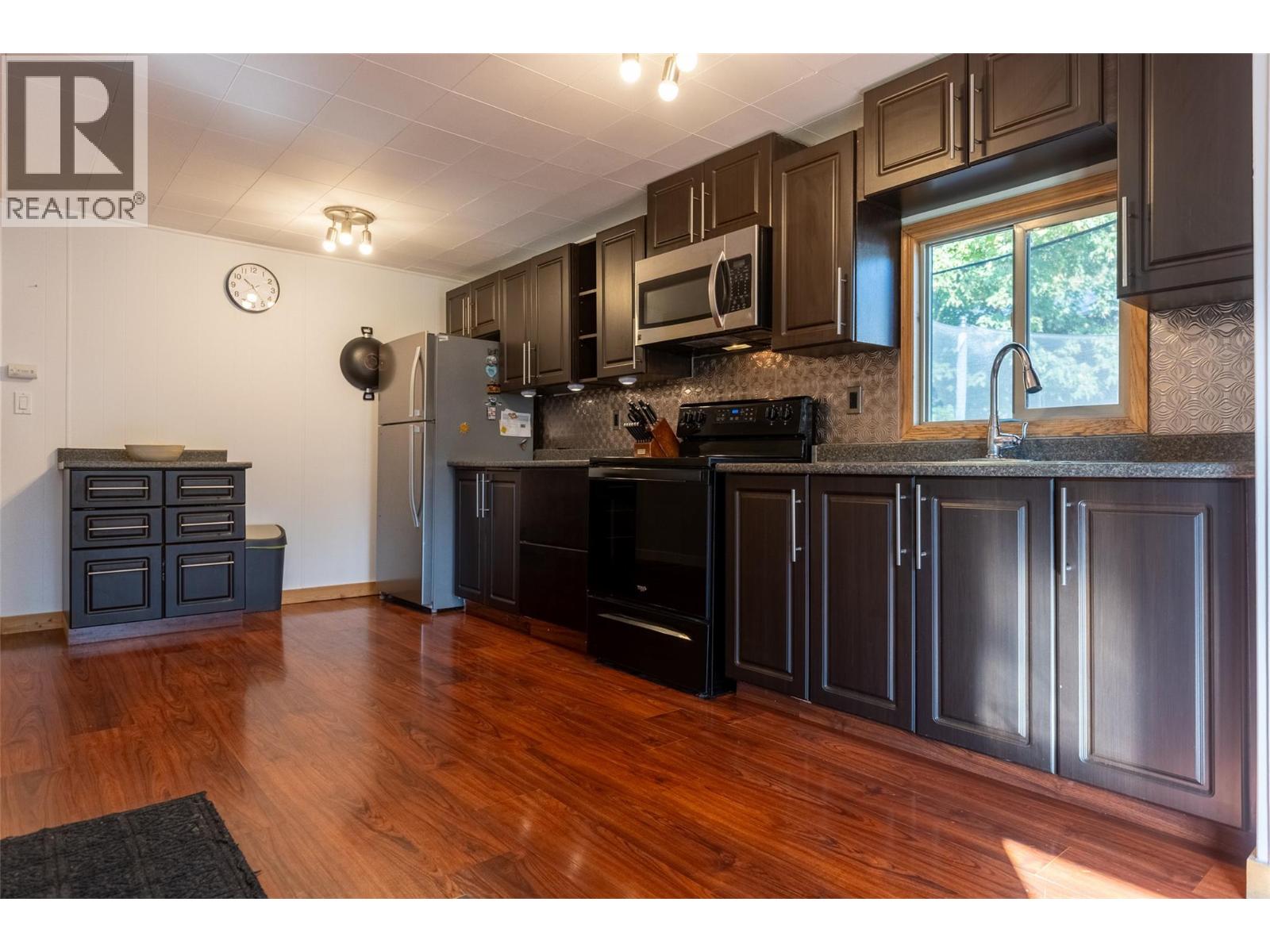 1333 Dicken Road Unit# C17, Fernie, British Columbia  V0B 1M5 - Photo 11 - 10363381
