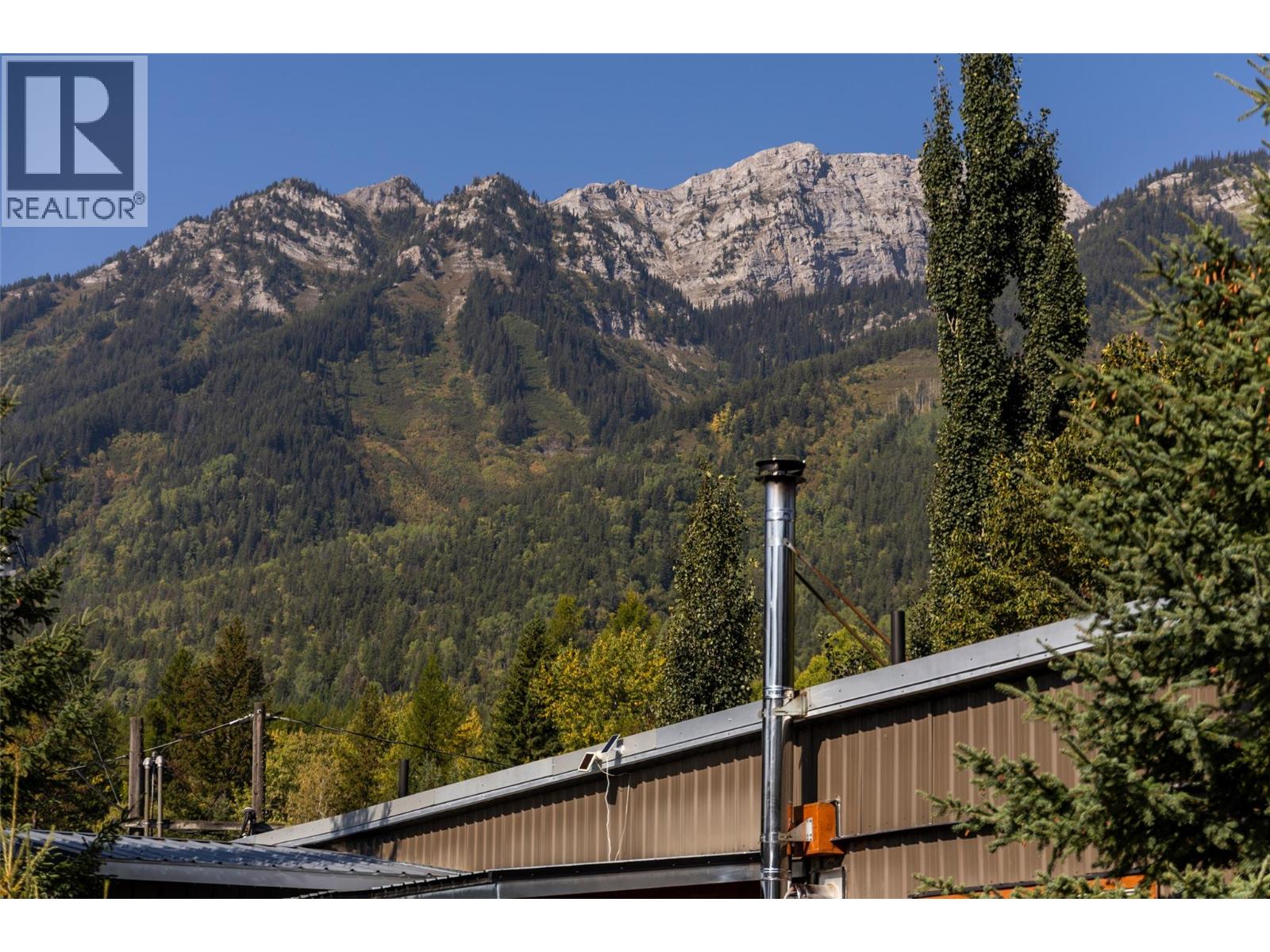 1333 Dicken Road Unit# C17, Fernie, British Columbia  V0B 1M5 - Photo 2 - 10363381