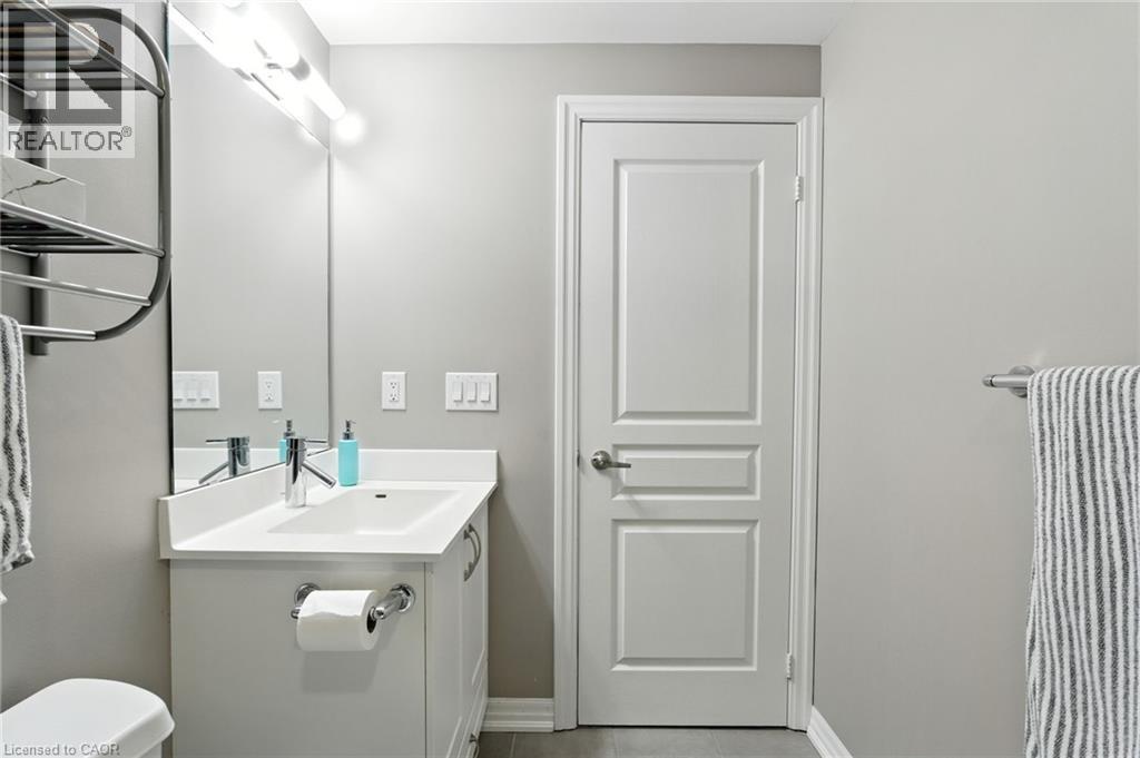 1940 Ironstone Drive Unit# 202, Burlington, Ontario  L7L 0E4 - Photo 17 - 40768062