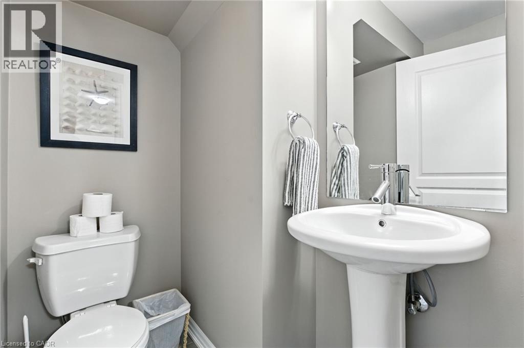1940 Ironstone Drive Unit# 202, Burlington, Ontario  L7L 0E4 - Photo 5 - 40768062