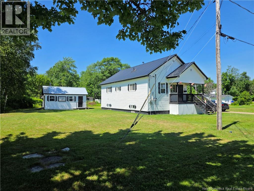 63 First Avenue, Mcadam, New Brunswick  E6J 1S7 - Photo 3 - NB124024