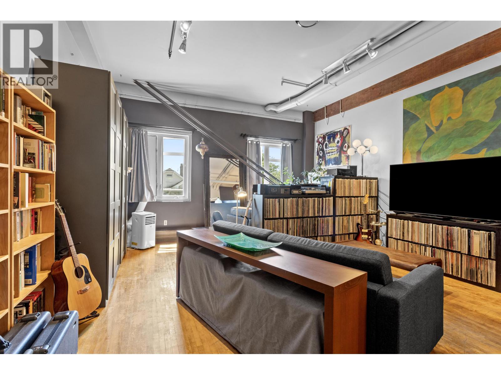 121 2556 E HASTINGS STREET, Vancouver, British Columbia