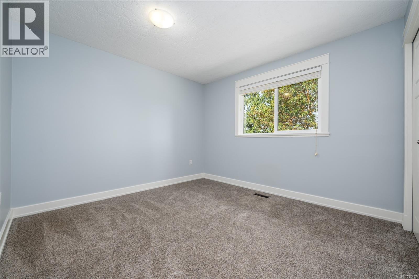 Property at 1652 Maple Bay Rd image 3