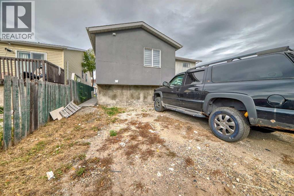 110 Falmere Way Ne, Calgary, Alberta  T3J 2Y4 - Photo 37 - A2232180