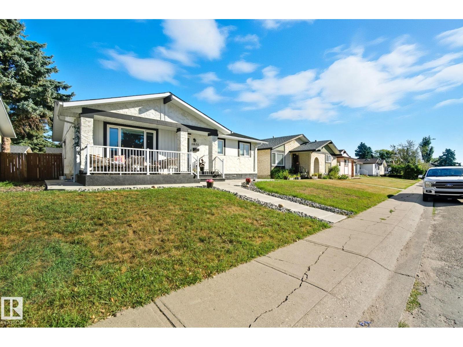 11620 151 Av Nw, Edmonton, Alberta  T5X 1C6 - Photo 3 - E4458348