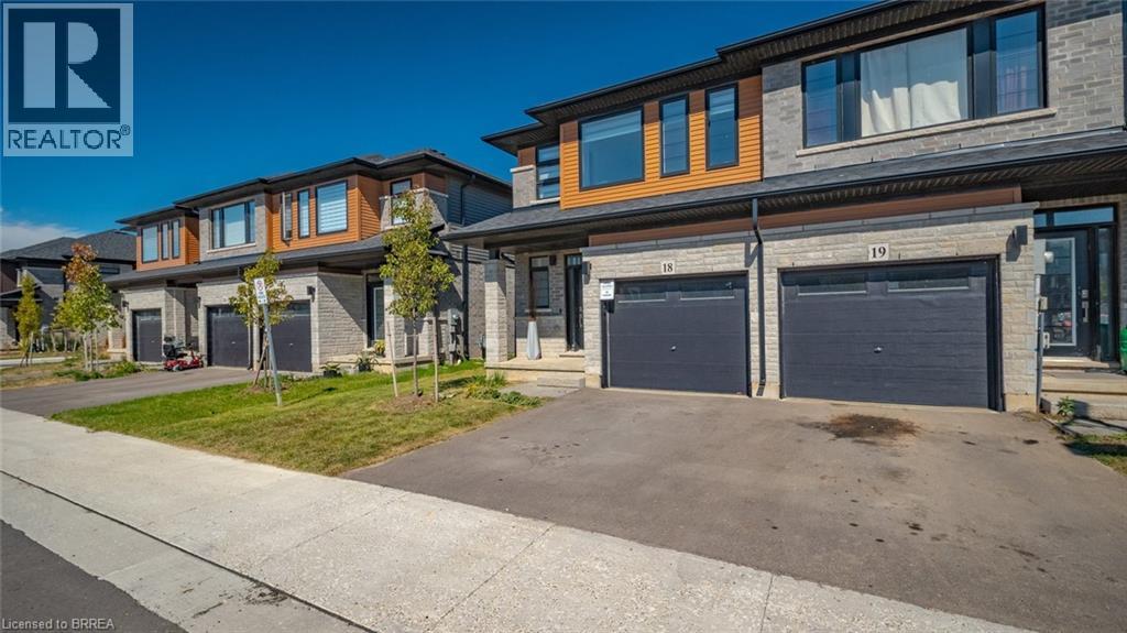 461 Blackburn Drive Unit# 18, Brantford, Ontario  N3T 0W9 - Photo 2 - 40771365