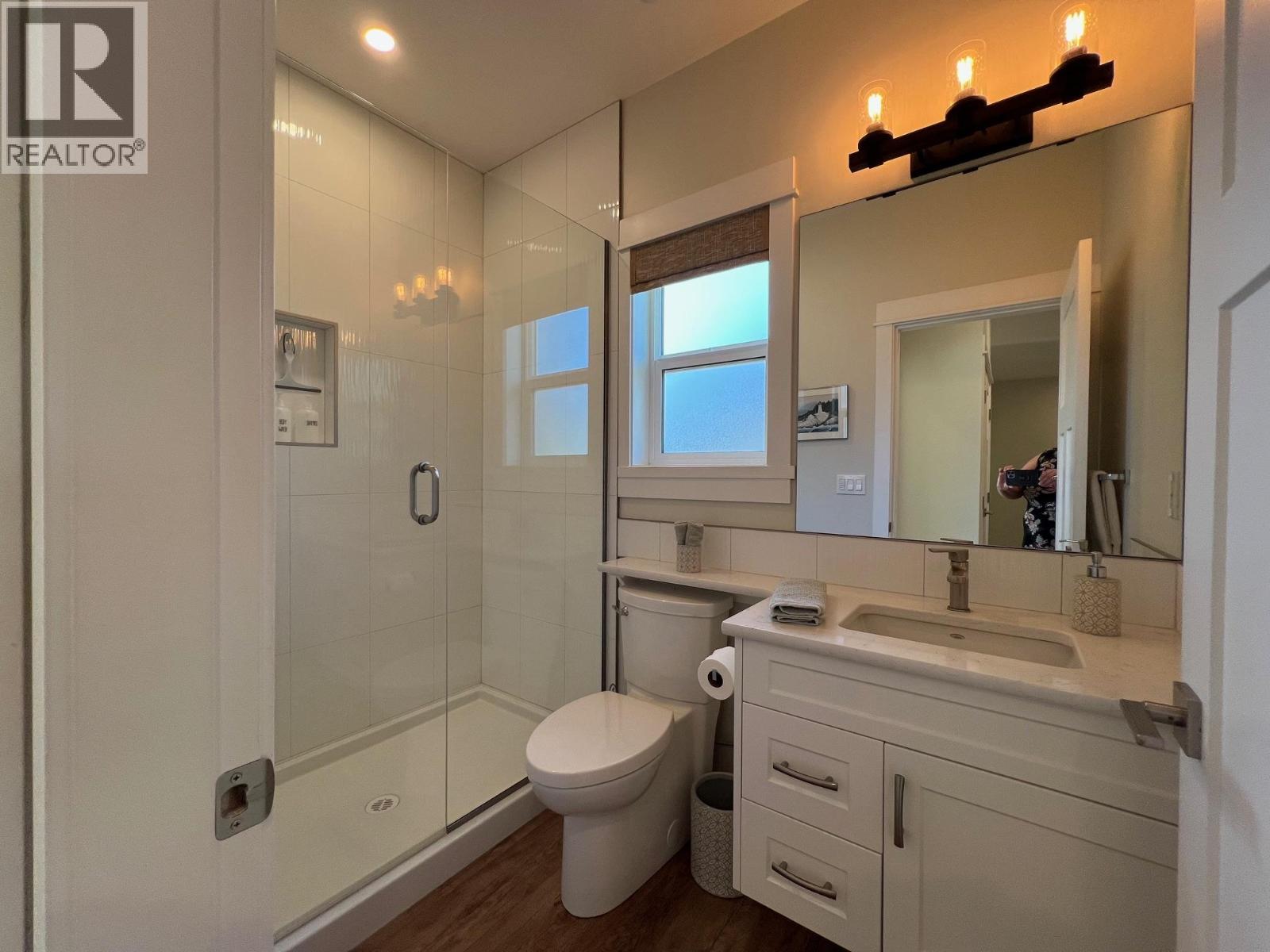 1102 11th Avenue, Vernon, British Columbia  V1H 1Z1 - Photo 18 - 10363016