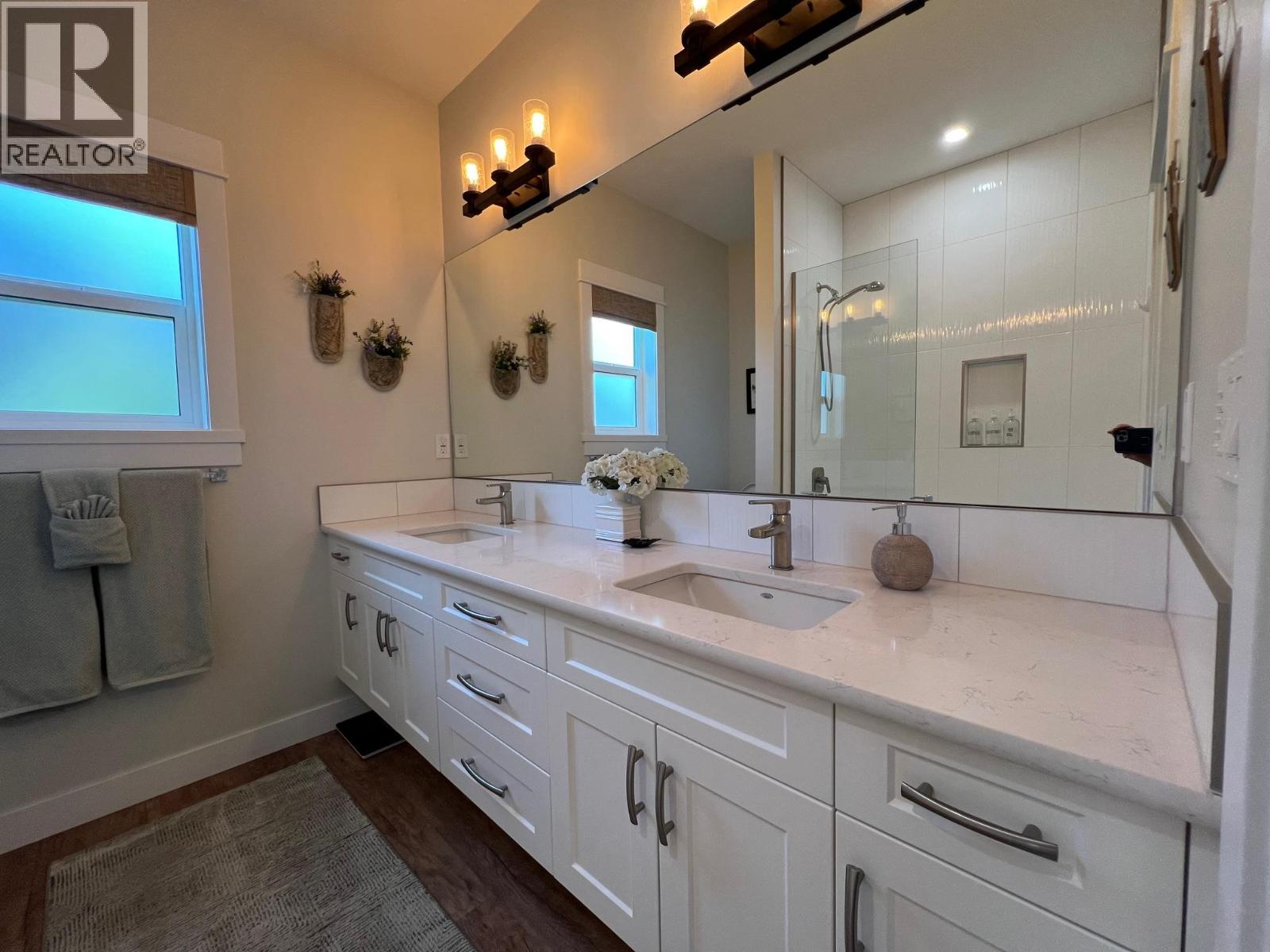 1102 11th Avenue, Vernon, British Columbia  V1H 1Z1 - Photo 13 - 10363016