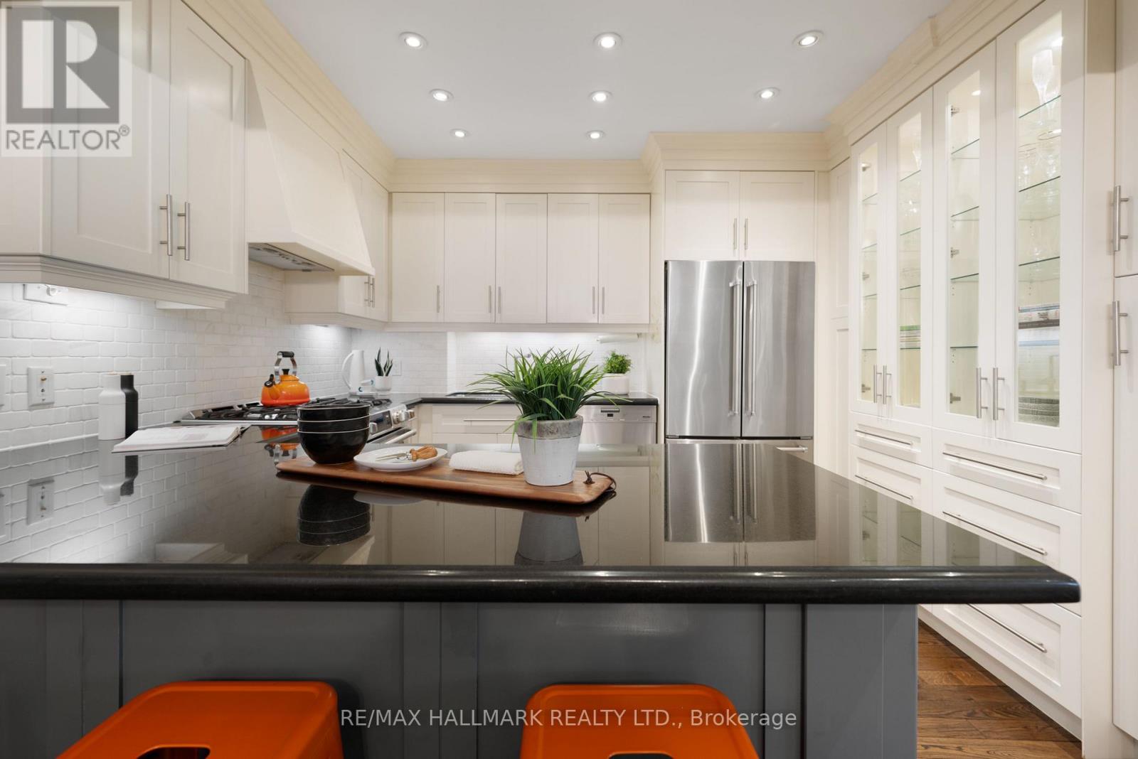 176 Melrose Avenue, Toronto, Ontario  M5M 1Z1 - Photo 14 - C12412508