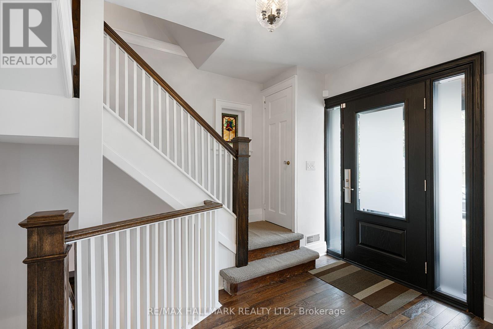 176 Melrose Avenue, Toronto, Ontario  M5M 1Z1 - Photo 3 - C12412508