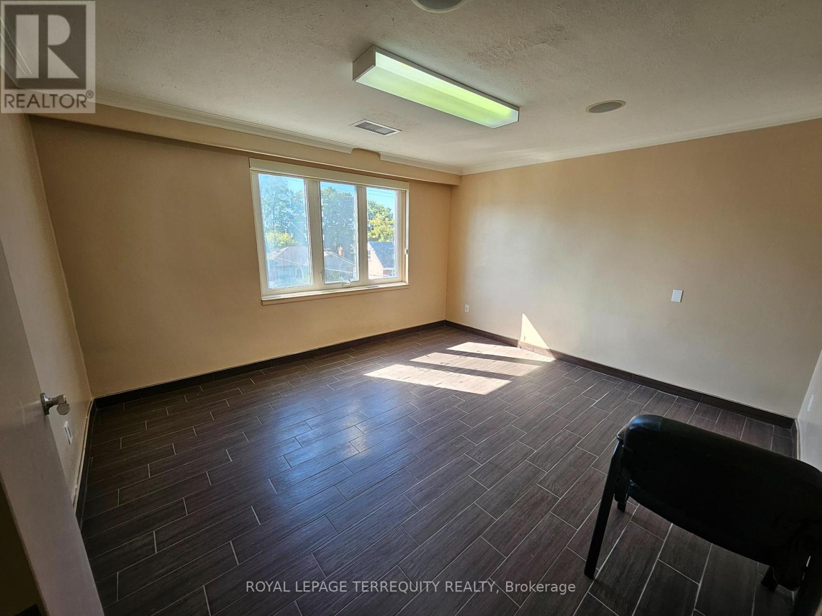 Second Floor - 116 Sheppard Avenue W, Toronto (Lansing-Westgate), Ontario  M2N 1M5 - Photo 10 - C12412555