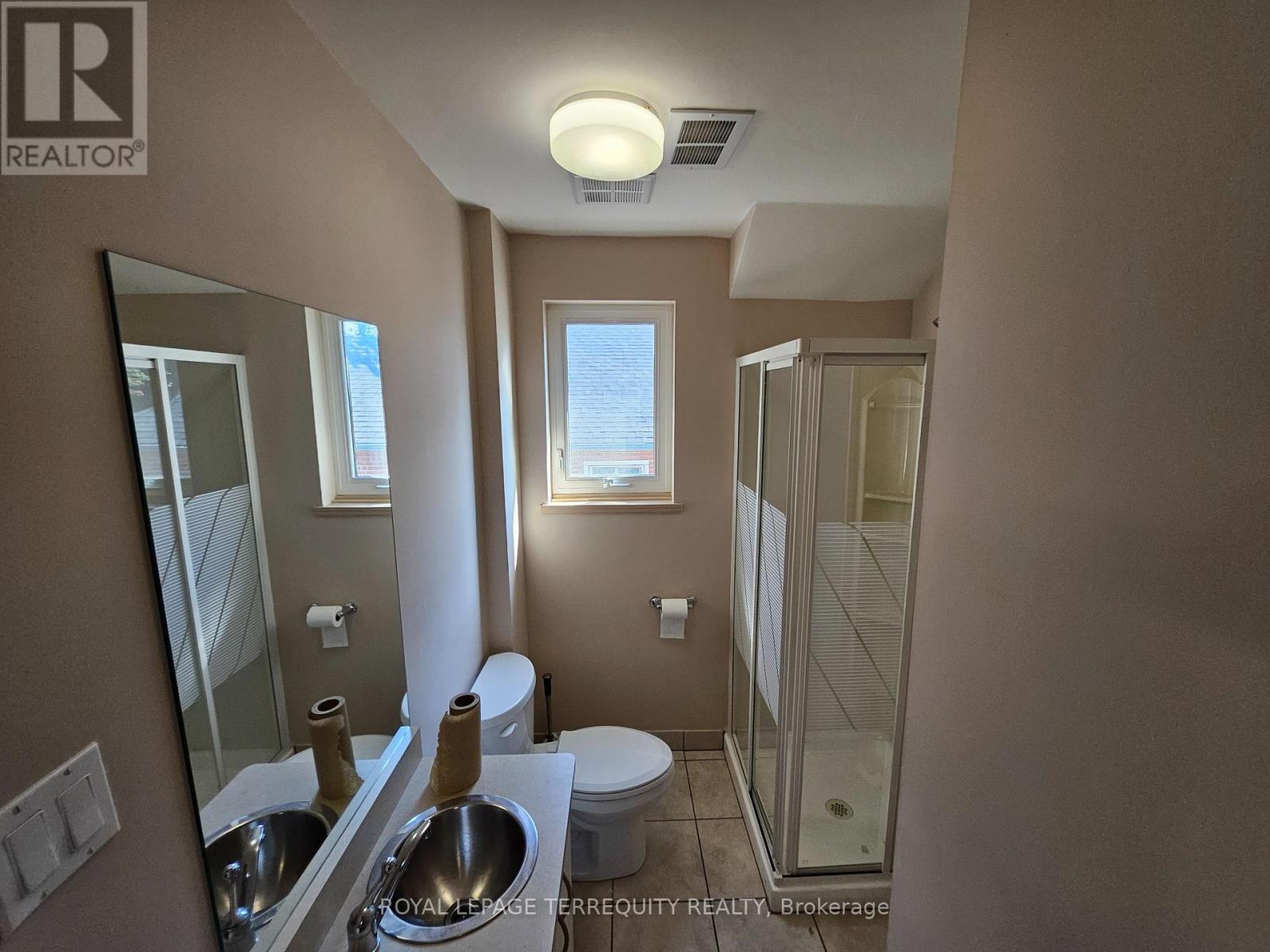 Second Floor - 116 Sheppard Avenue W, Toronto (Lansing-Westgate), Ontario  M2N 1M5 - Photo 5 - C12412555