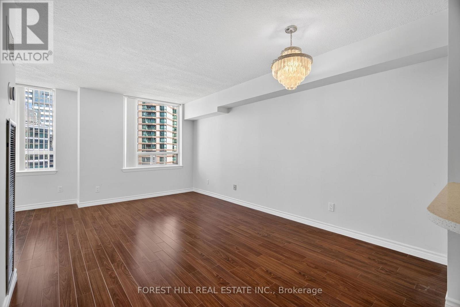 2322 - 633 Bay Street, Toronto, Ontario  M5G 2G4 - Photo 4 - C12412583
