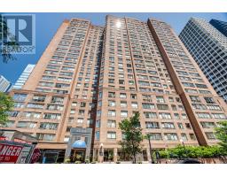 2322 - 633 BAY STREET, Toronto, Ontario