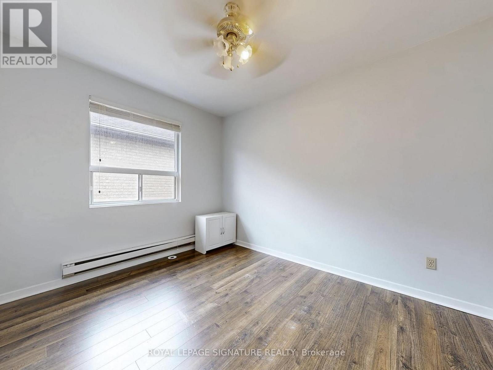 303 Gowan Avenue, Toronto, Ontario  M4J 2K7 - Photo 16 - E12412587