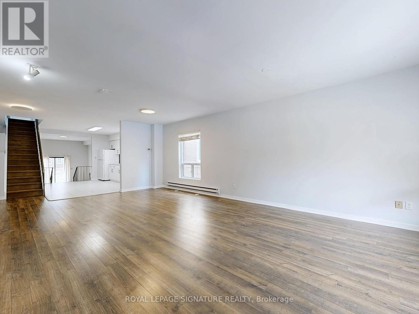 303 Gowan Avenue, Toronto, Ontario  M4J 2K7 - Photo 7 - E12412587