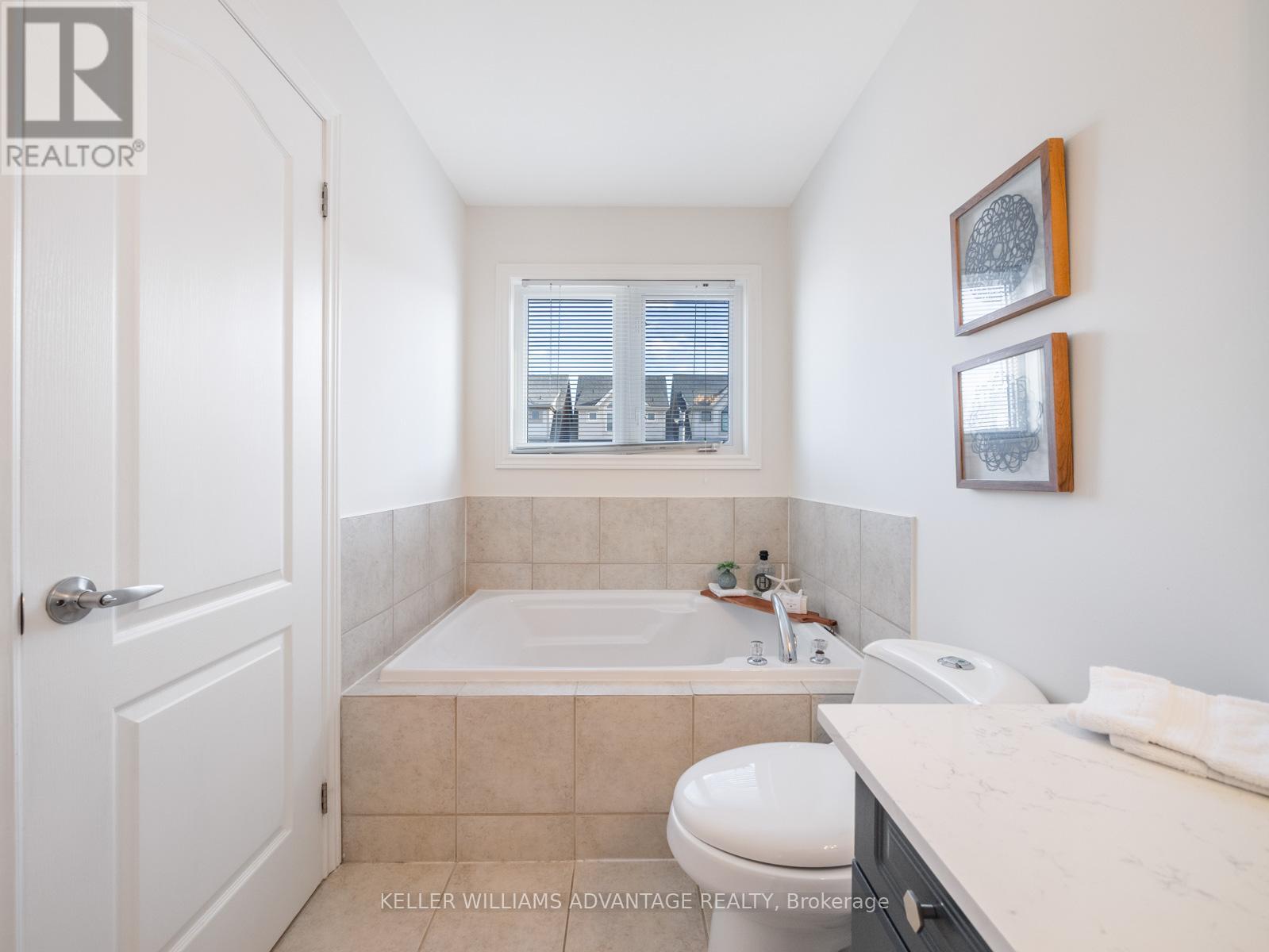 69 Boardwalk Drive, Toronto, Ontario  M4L 3Z4 - Photo 23 - E12412608