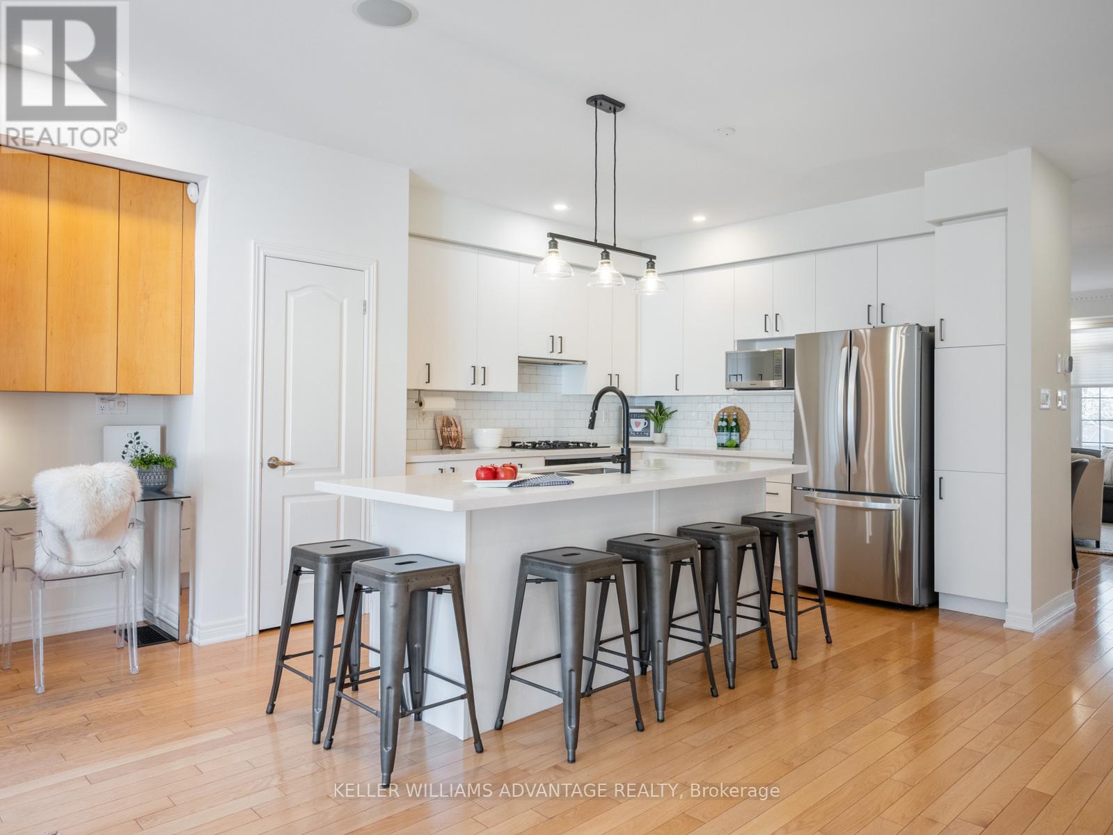 69 Boardwalk Drive, Toronto, Ontario  M4L 3Z4 - Photo 9 - E12412608