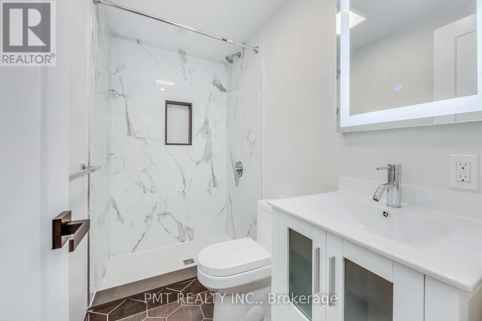C - 17 Lockwood Road, Toronto, Ontario  M4L 3M7 - Photo 12 - E12412625