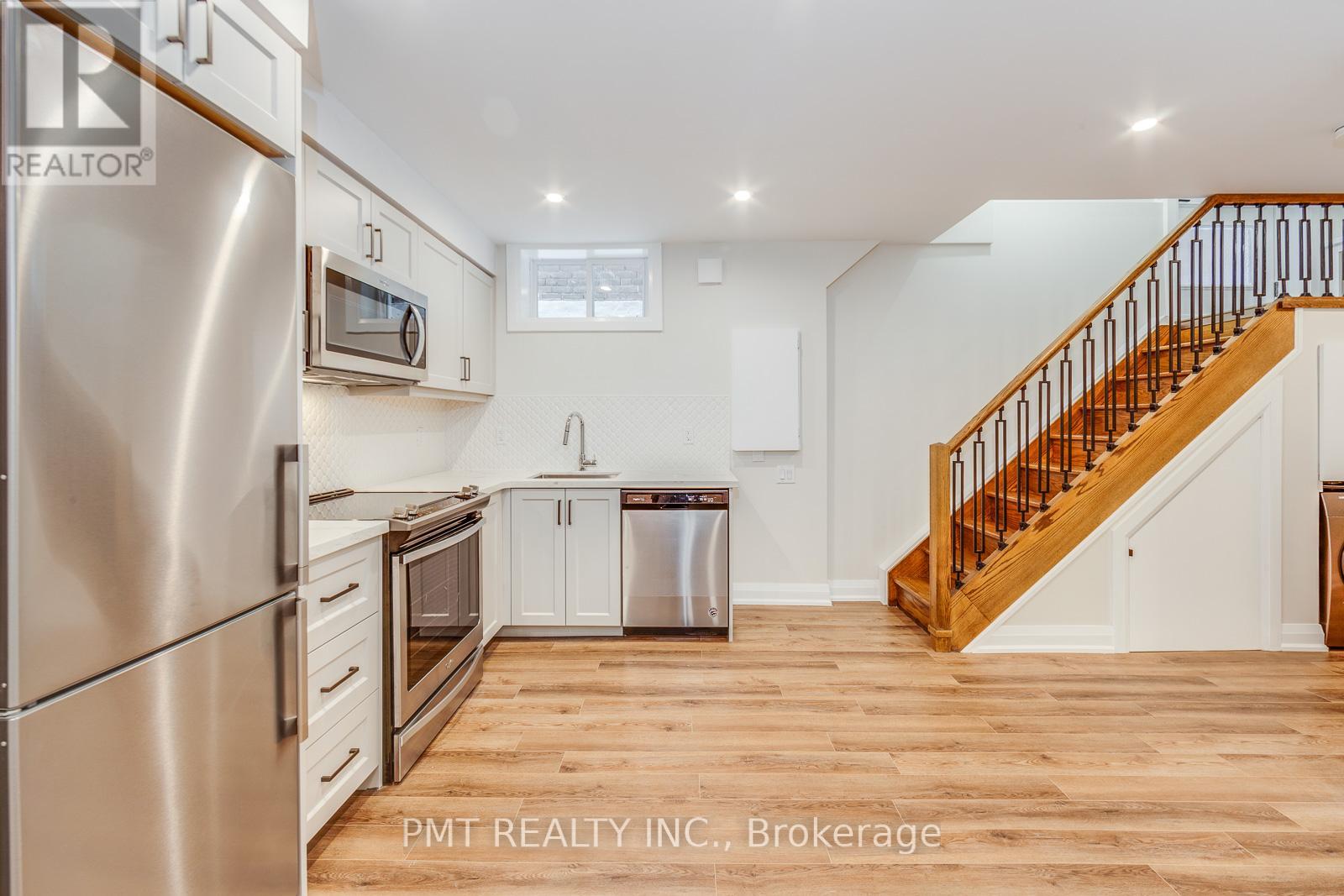 C - 17 Lockwood Road, Toronto, Ontario  M4L 3M7 - Photo 5 - E12412625