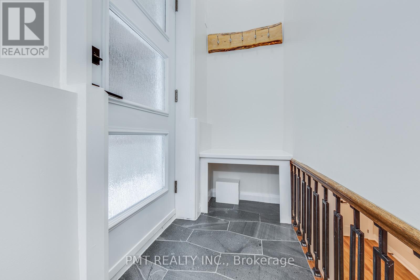 C - 17 Lockwood Road, Toronto, Ontario  M4L 3M7 - Photo 6 - E12412625